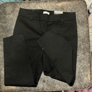 Van Heusen classic fit size 4short stretch leg ankle pants in black
